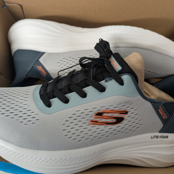 Skechers Men's Light Gray and Black Sneakers - Picture 1 of 5